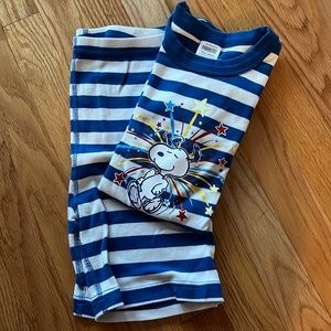 Summer short sleeve snoopy pjs.